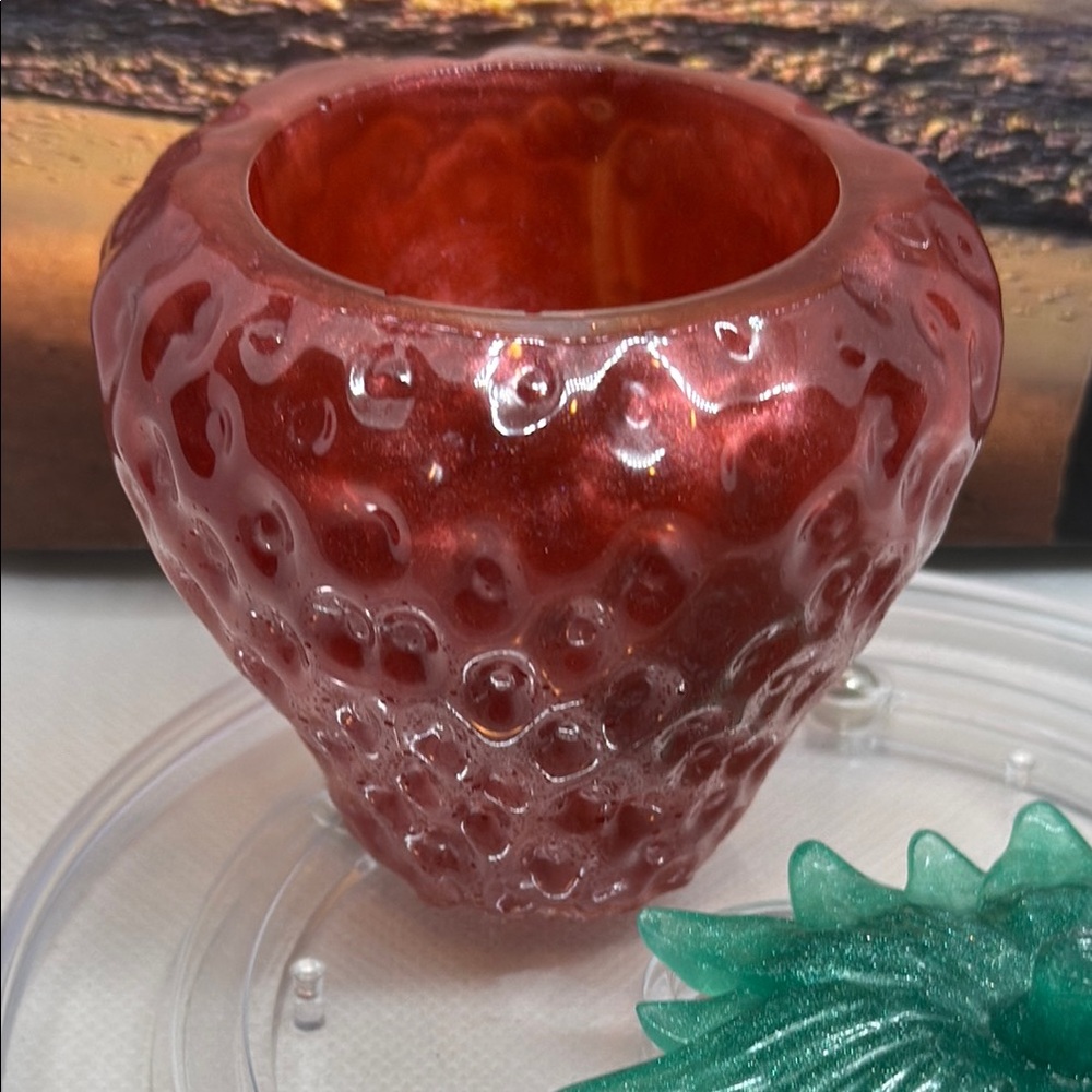 Elegant Red Resin Strawberry Jar - Picture 5 of 12